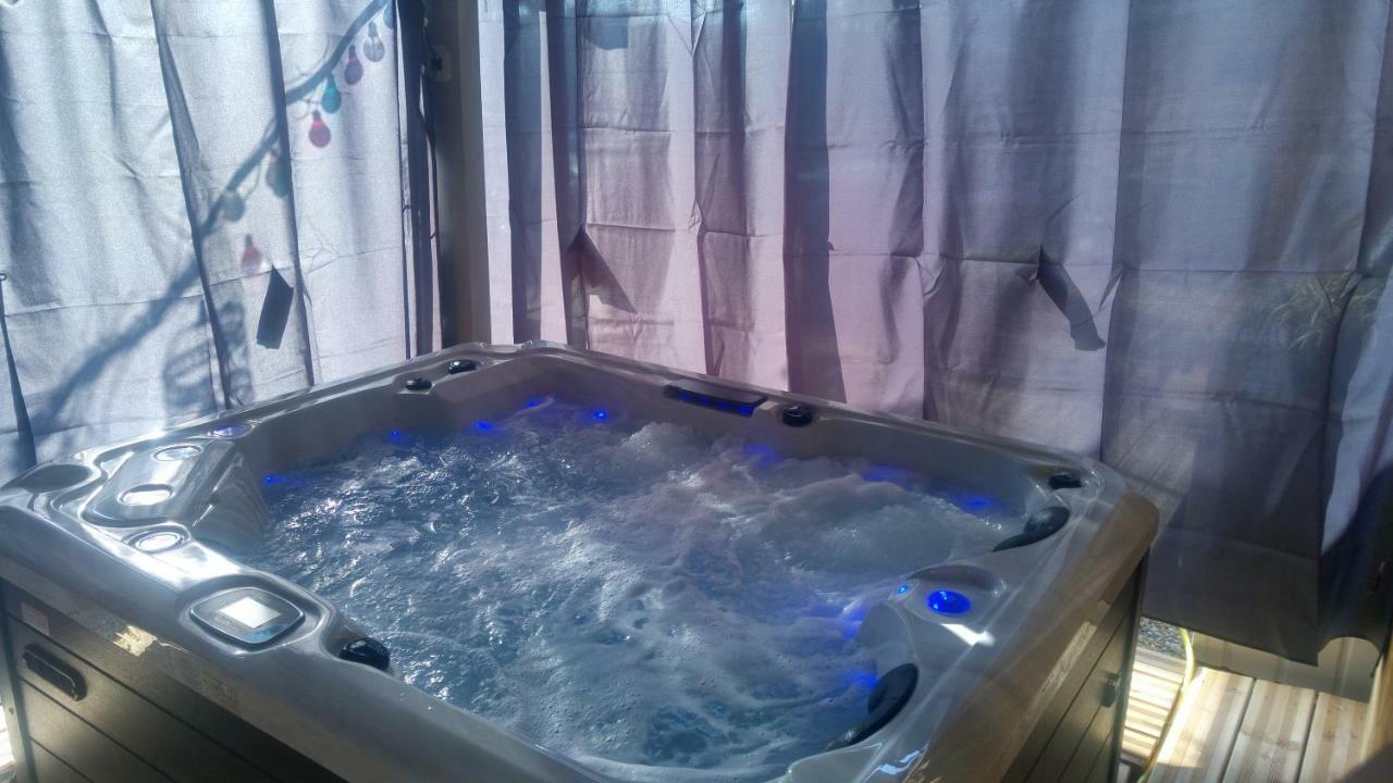 Gite Lapaz/Jacuzzi Prive/Piscine 드라기냥 외부 사진